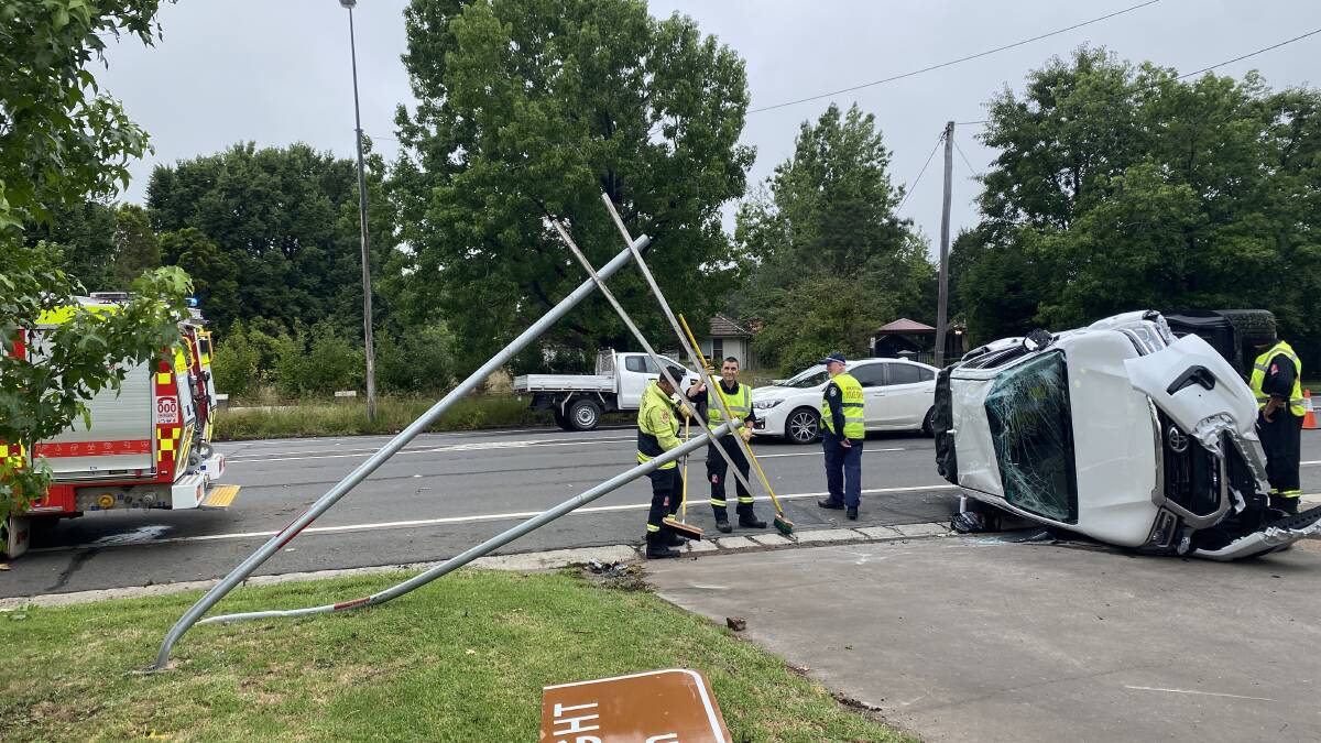 Traffic delays on Old Hume Highway following car roll over