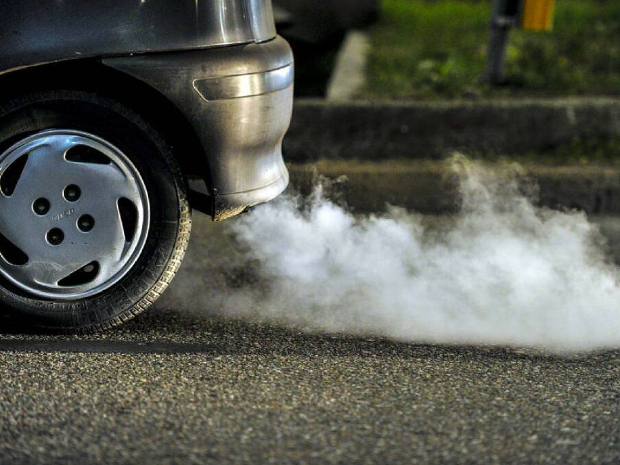 Carmakers paid huge CO2 fines to the EU in 2020, but barely anything since