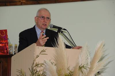 Hugh MacKay is passionate on how to communicate.